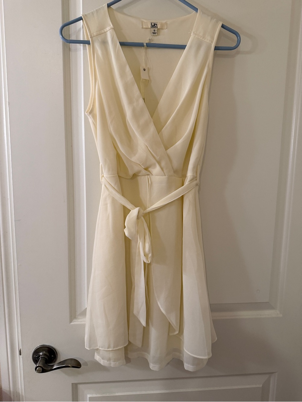 NWT YA Los Angeles Cream Dress